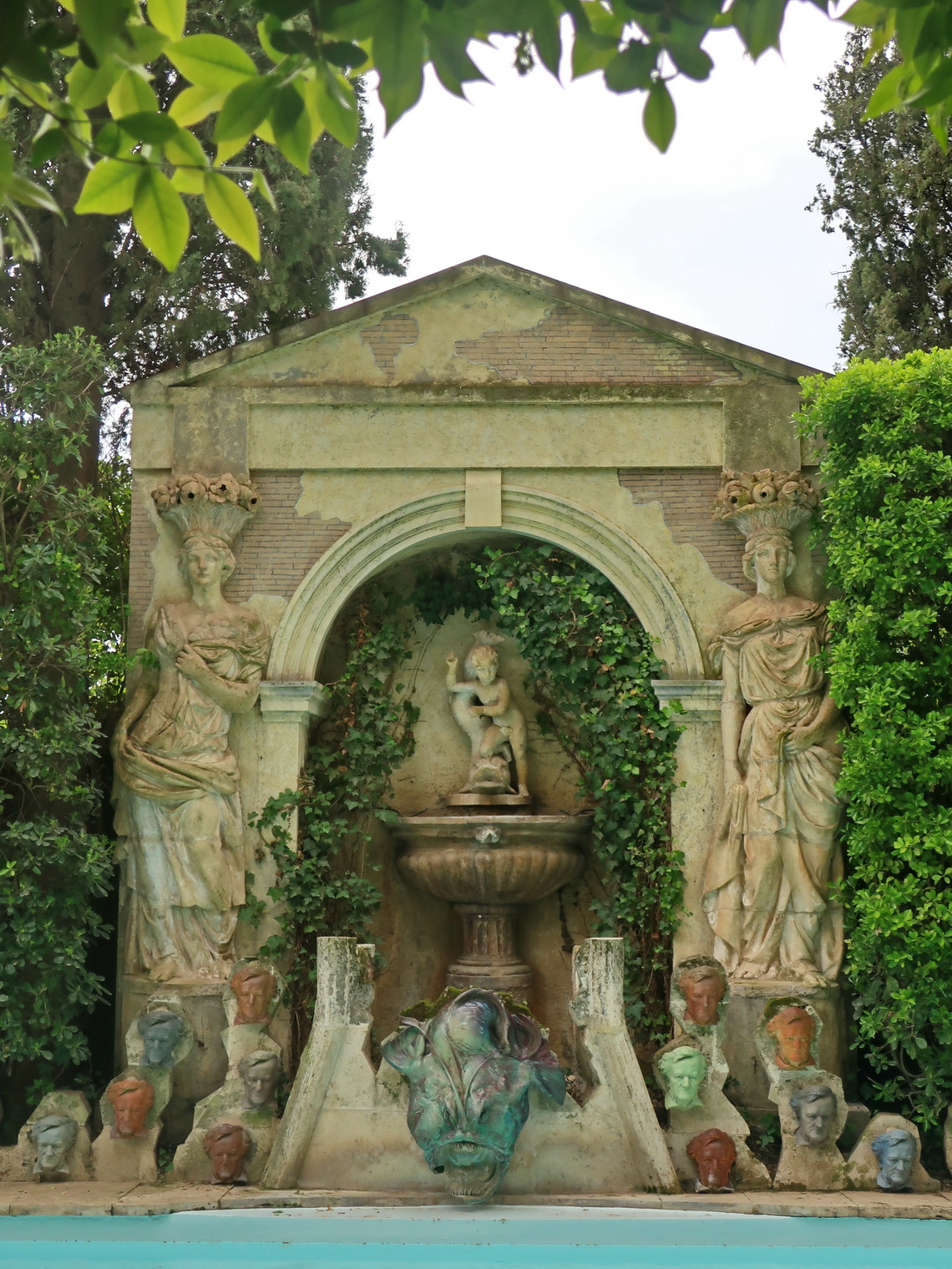 Many heads of Richard Wagner in the garden of the Púbol Castle