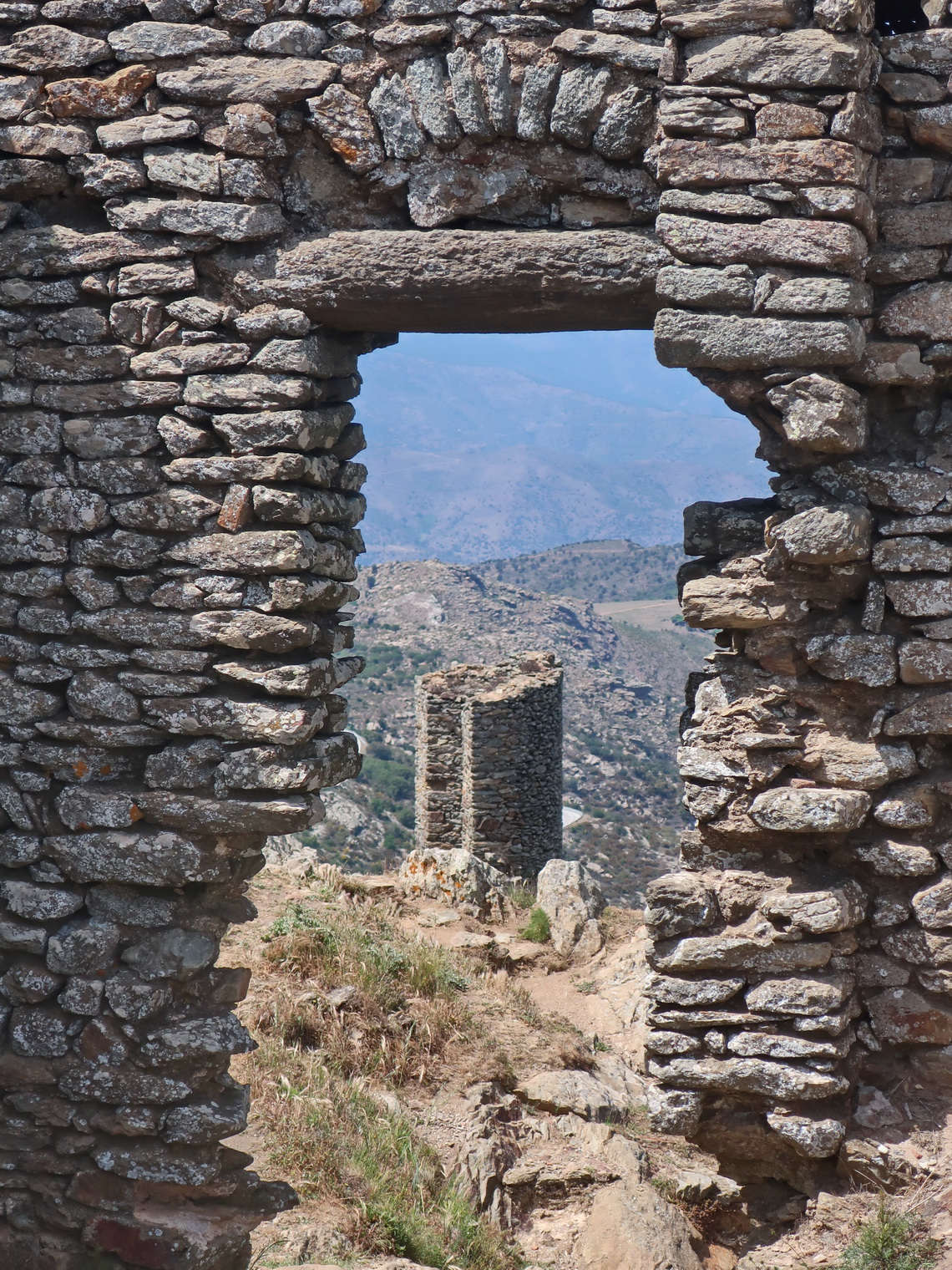 Old gate of Sant Salvador Saverdera