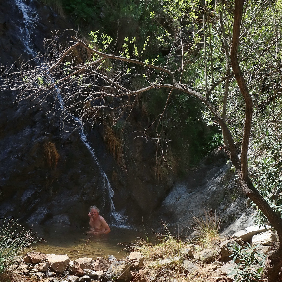 Very cold bath in the Cascada de la Rejia
