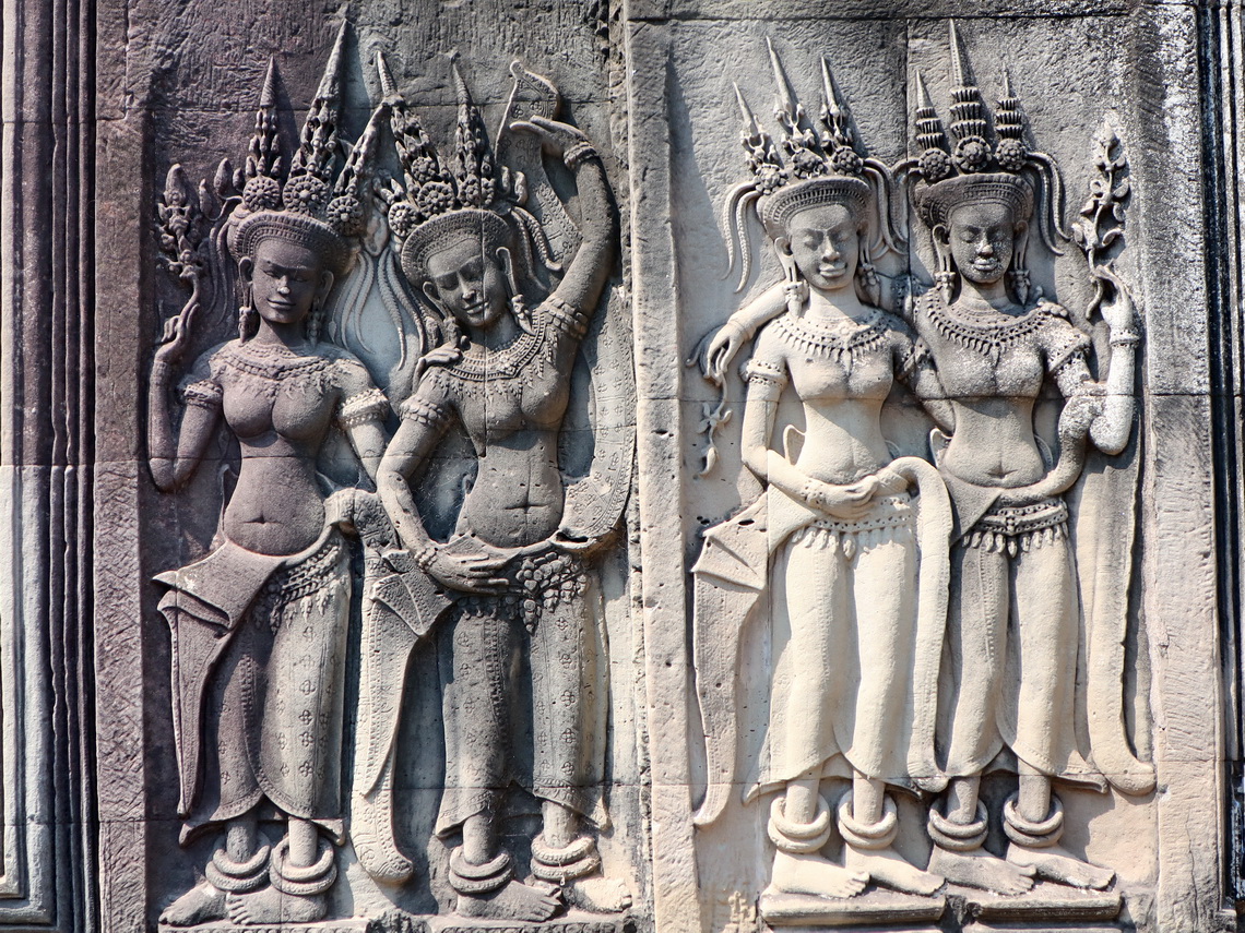 Apsaras - heavenly temple dancers in Angkor Wat