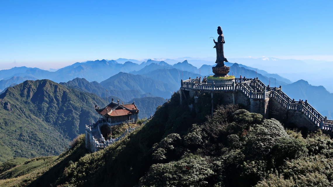 Guan Yin Statue close to the summit of Fansipan
