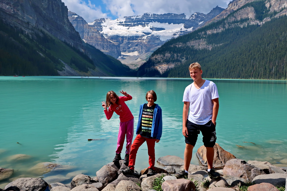Rosemarie, Jay and Kuba on Lake Louise