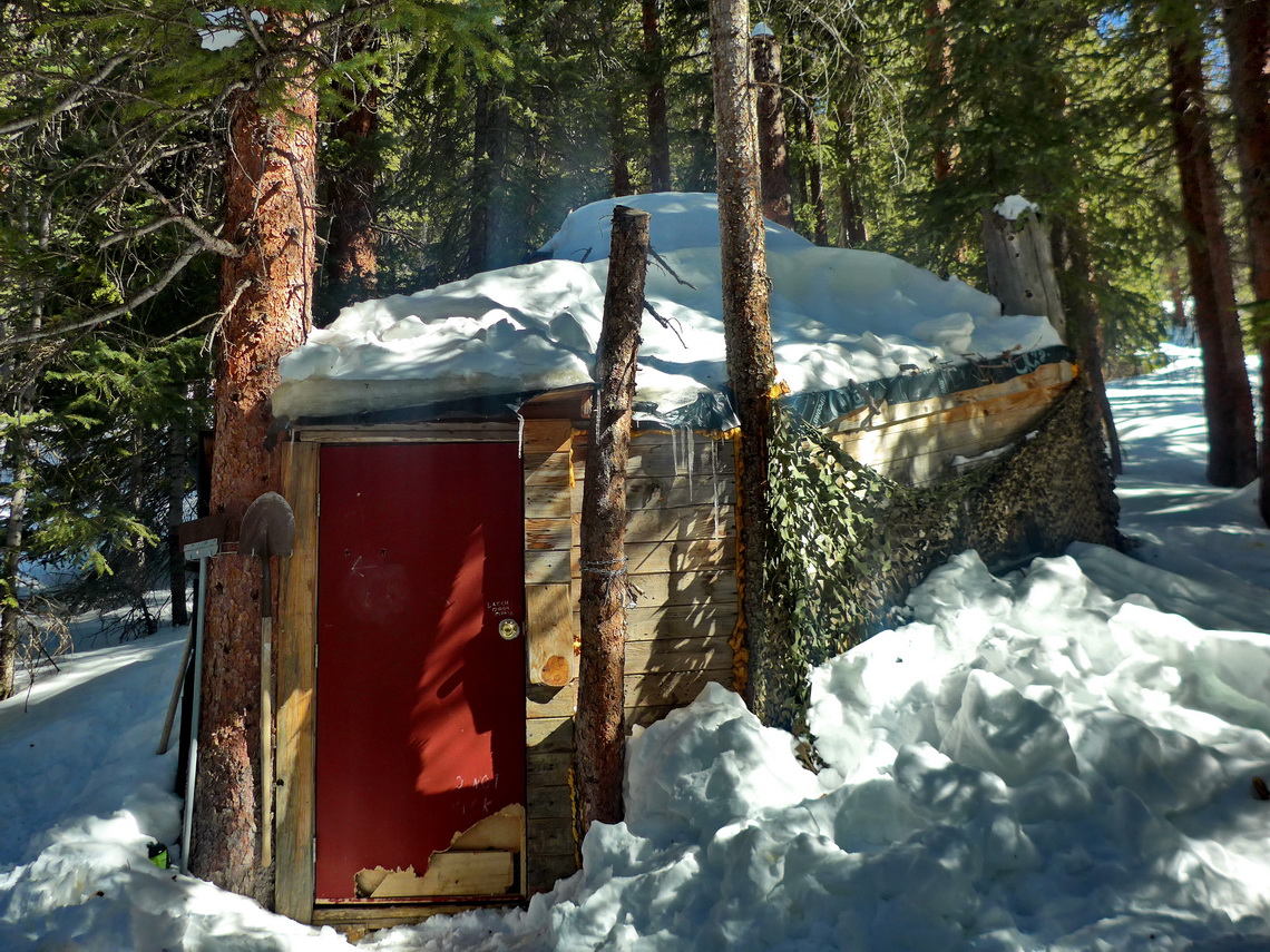 Little mountain hut on the way to Peak 12388 - open!
