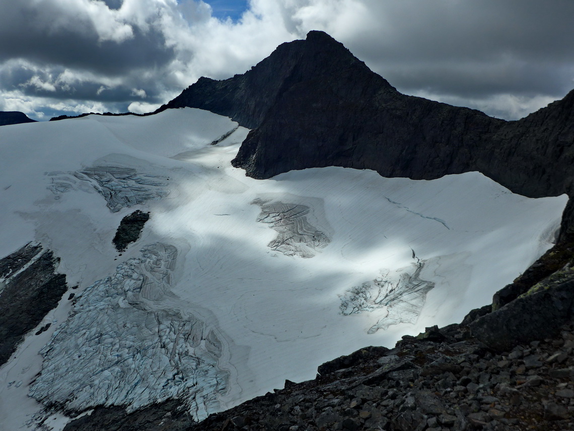 Storsylen with its huge glacier