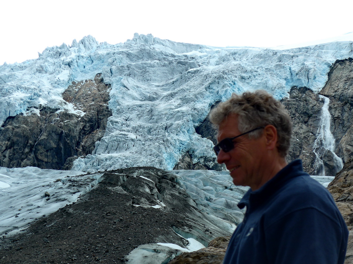 Alfred with glacier Buer