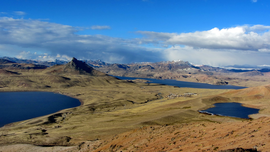 Santa Ines (in the center) with Lagunas Orcococha (left) and Choclococha (above Santa Ines)