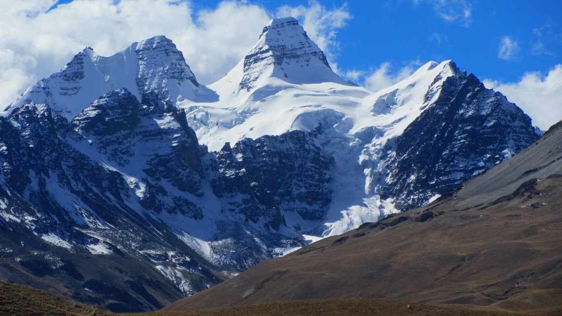 Cerro Condoriri with the head and its two wings