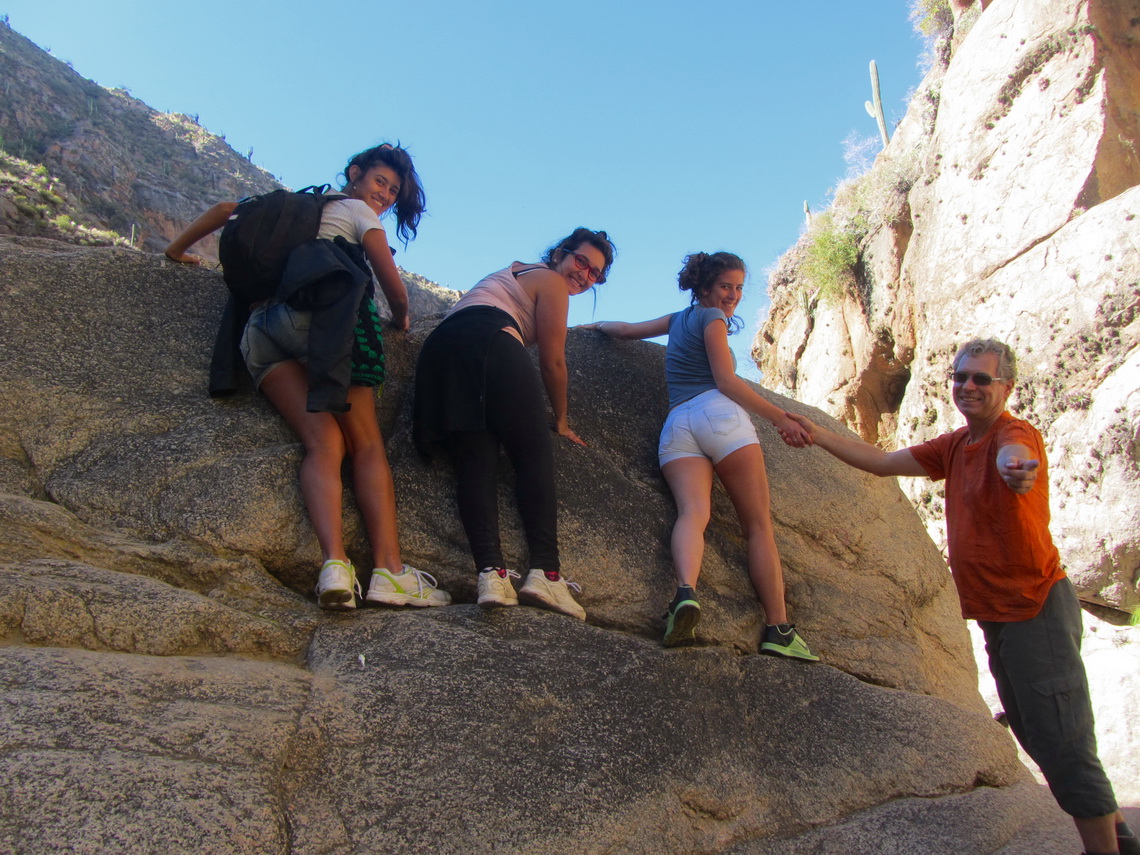 Climbing in the gorge of Rio Colorado with three Argentine Beauties