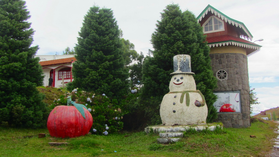 Welcome to Sao Joaquim, famous in Brazil for its apples and snow