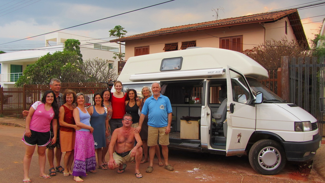 After inspection of our car: Marion (third on the left), Volker (first on the right) with some neighbors and three other German girls