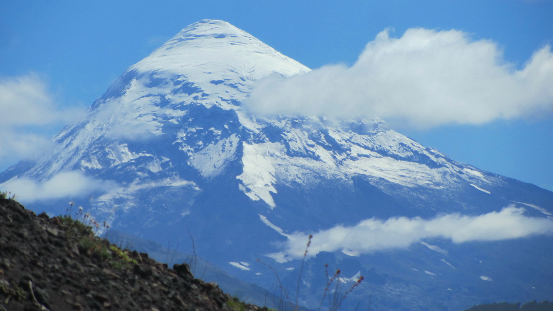 Majestic Volcan Lanin seen from the ascent to Volcan Achen Niyeu
