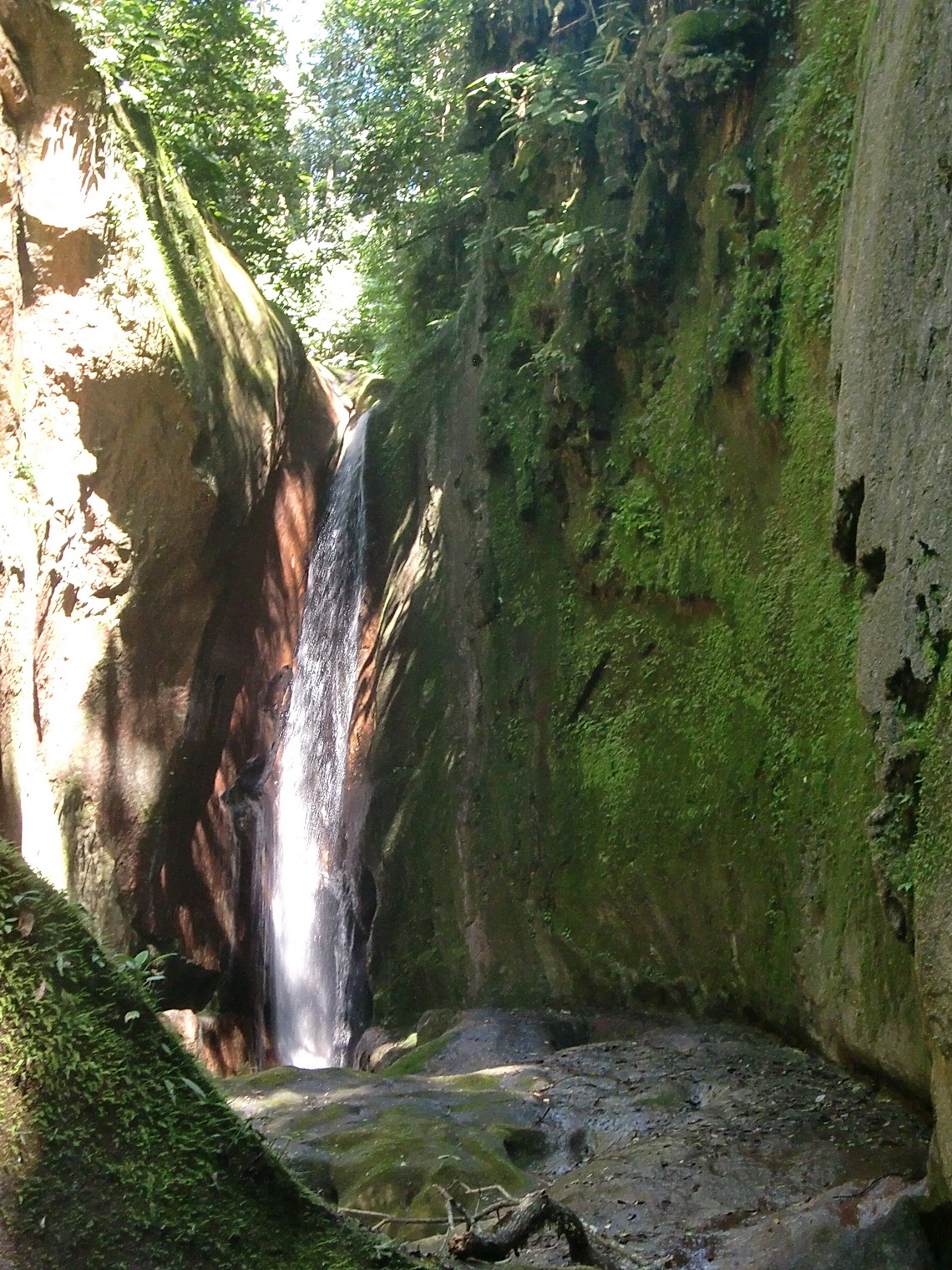 The waterfall in the rocky gorge