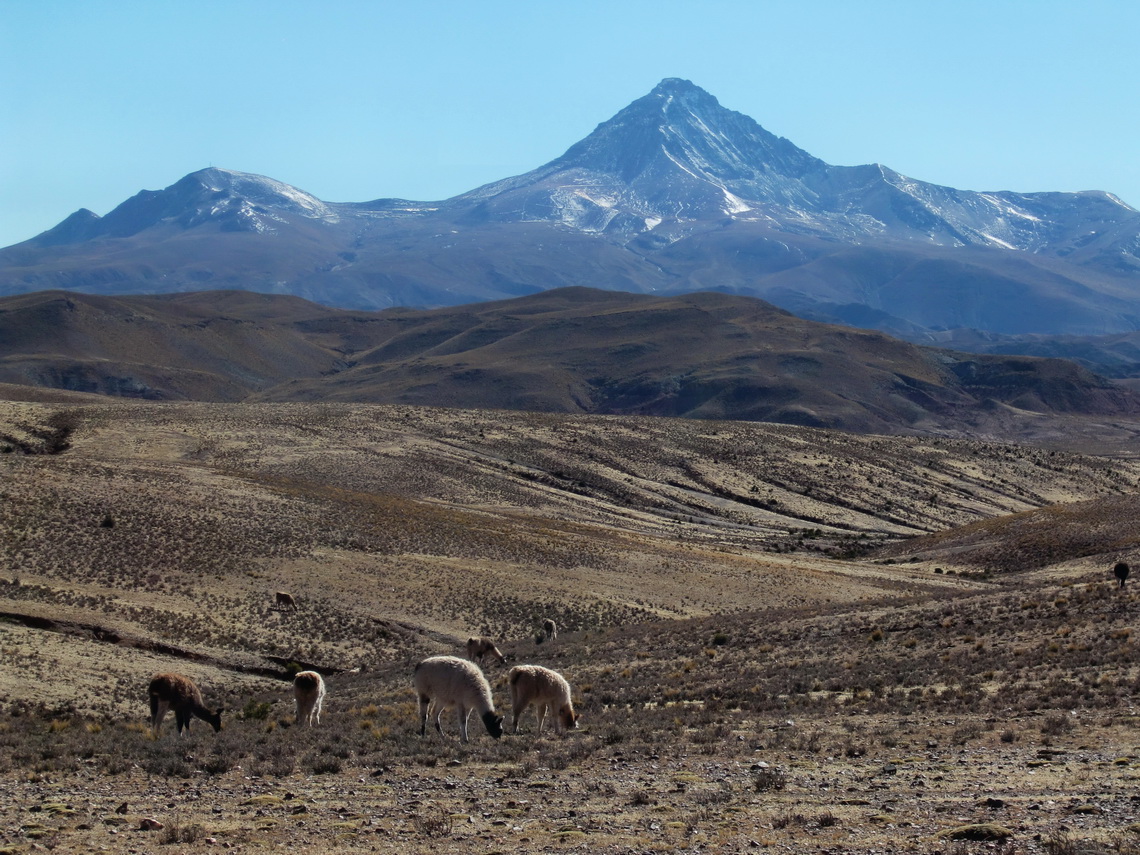 Cerro Chorolque (5603 meters high) between Tupiza and Uyuni