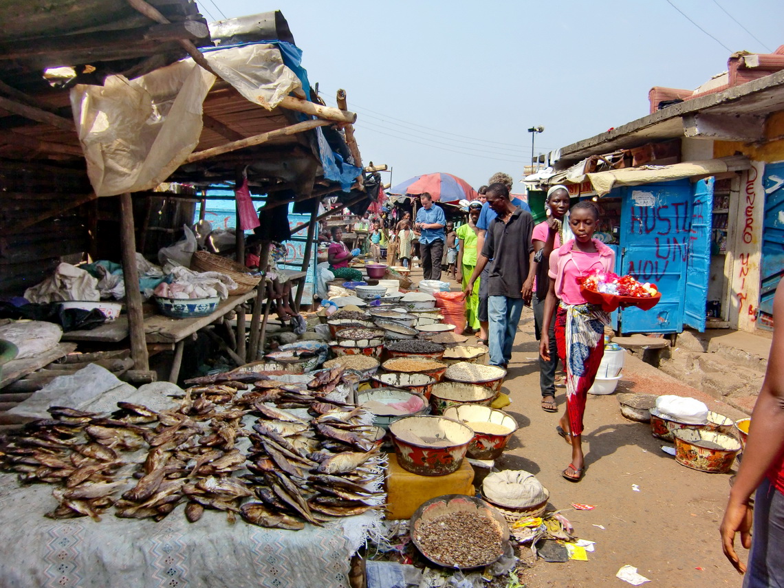 Food market in Freetown