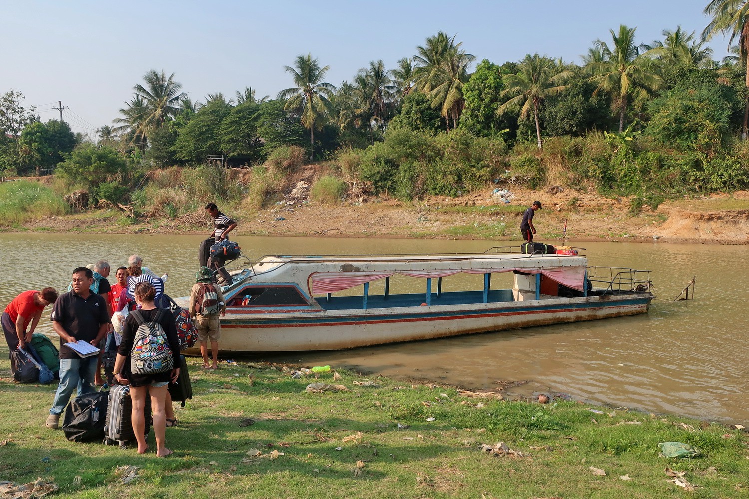 End of our boat trip 20 kilometers ahead of Battambang