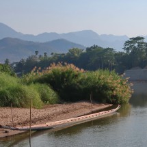 Ritual longboat of the monks on Nam Khan river