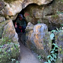 Narrow passage to the shrine on Ham Rong Mountain