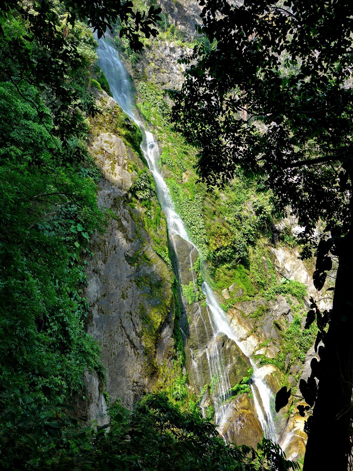 60 meters high waterfall Cascada del Bejuco