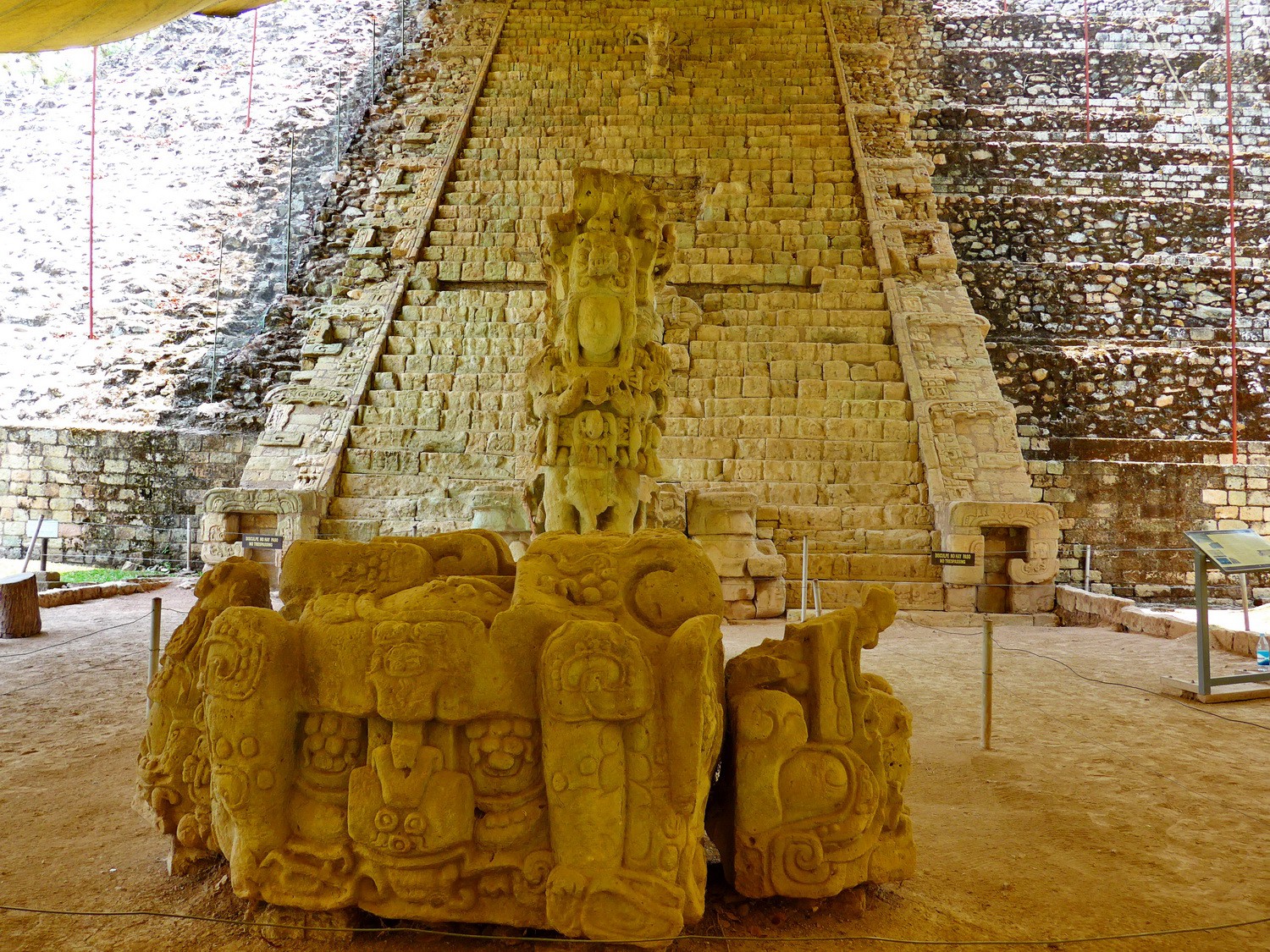 Stairs of hieroglyphs with 63 steps with several thousand scripts, the most famous building of Copan