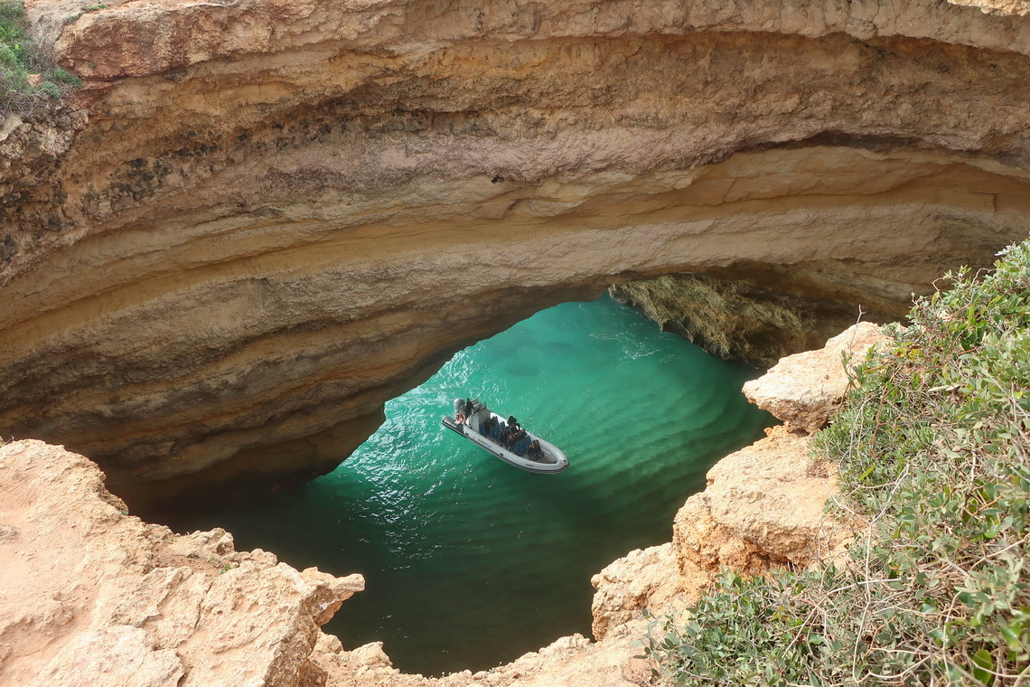 Boat in the cave Gruto de Benagil 