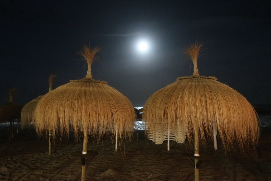 Full moon on Holy Thursday