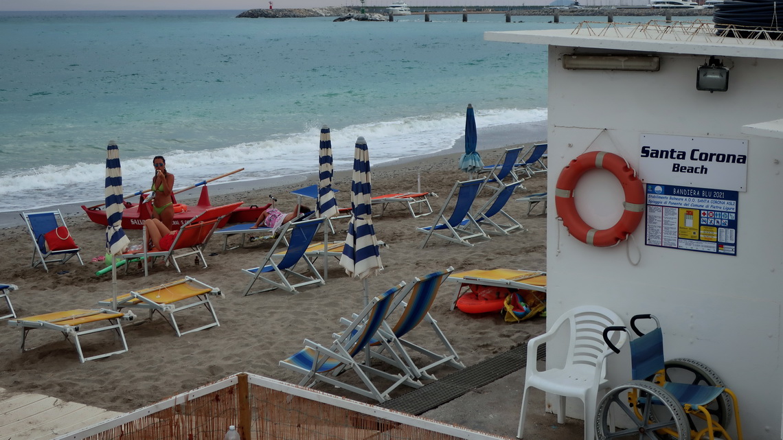 Corona beach between Pietra Ligure and Loano