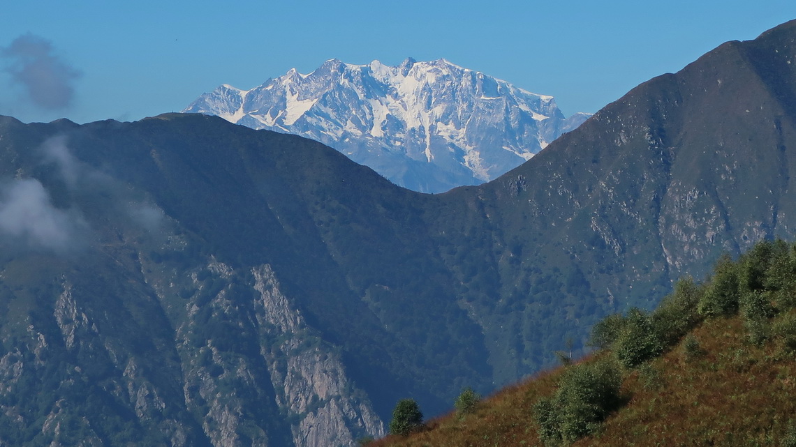 Majestic Monte Rosa: The highest point is with 4634 meters sea-level the black cone (second summit from right)