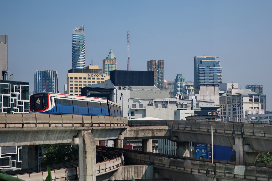 Skytrain close to the Bangkok Art and Culture Center