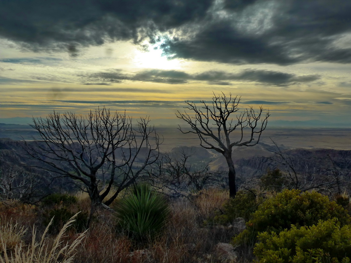 Dramatic clouds on the descent from Sugarloaf Mountain