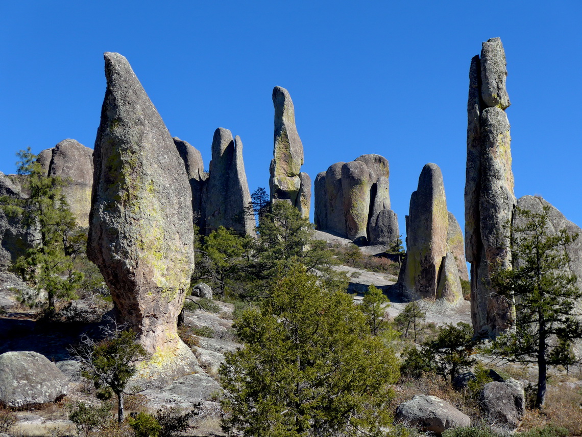 Pinnacles in the Valle de los Monjes