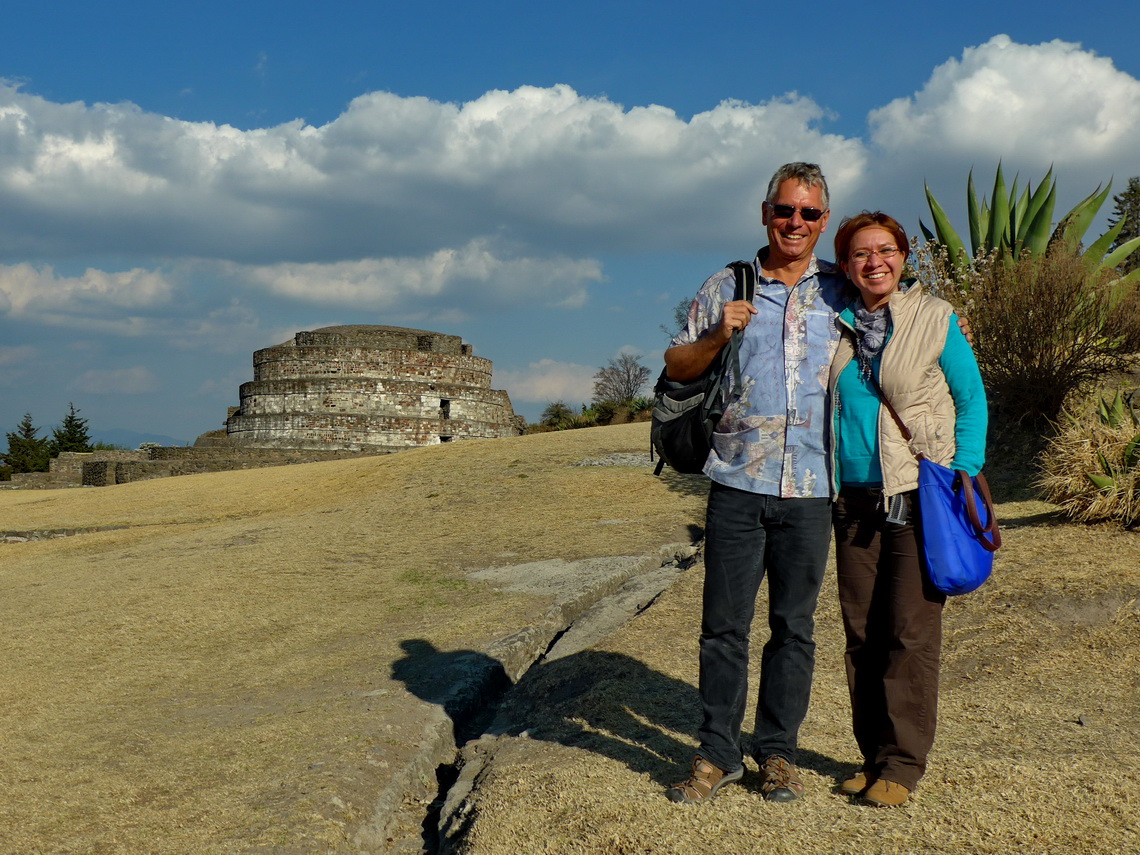 Alfred with his auntie Jarushka in the ruins of Calixtlahuaca