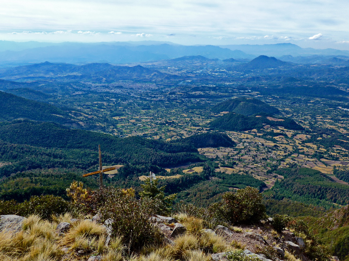 Western view from Cerro Pelón into Michoacán