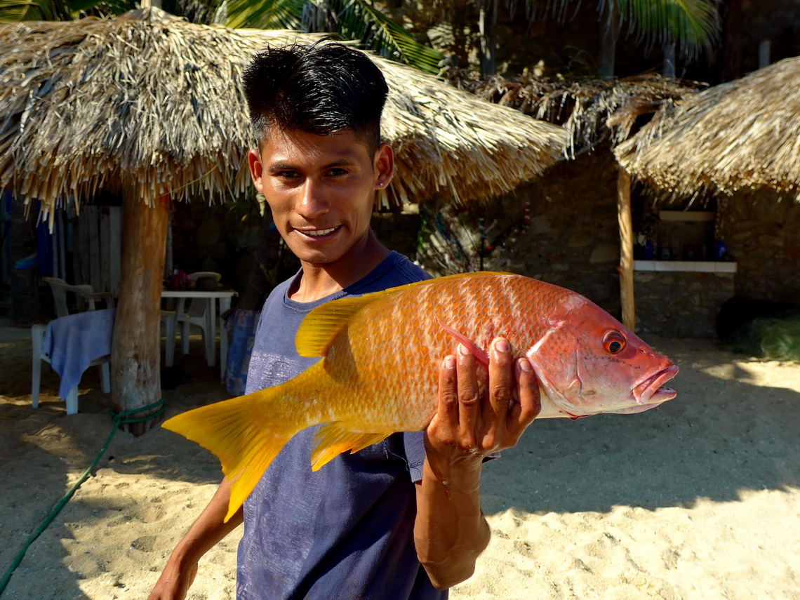 Big fish of Playa Estacahuite with its proud fisherman