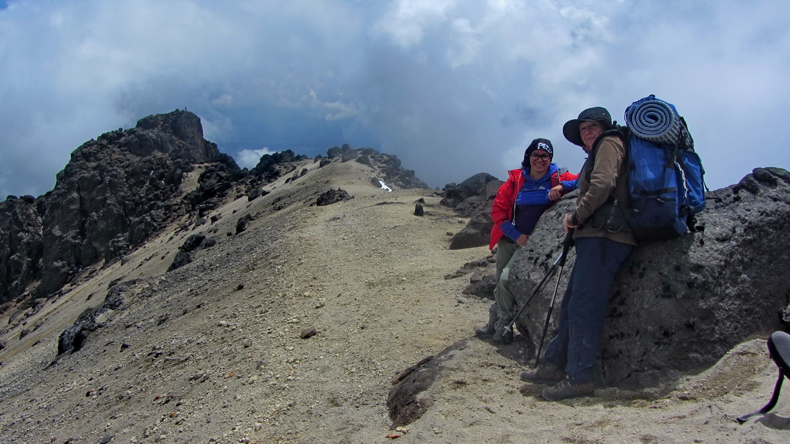 Pamela and Marion on the crater rim of Guagua Pichincha