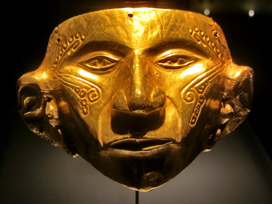 Anthropomorphic mask of the Upper Magdalena Region - Tierradentro between 150AD to 900AD