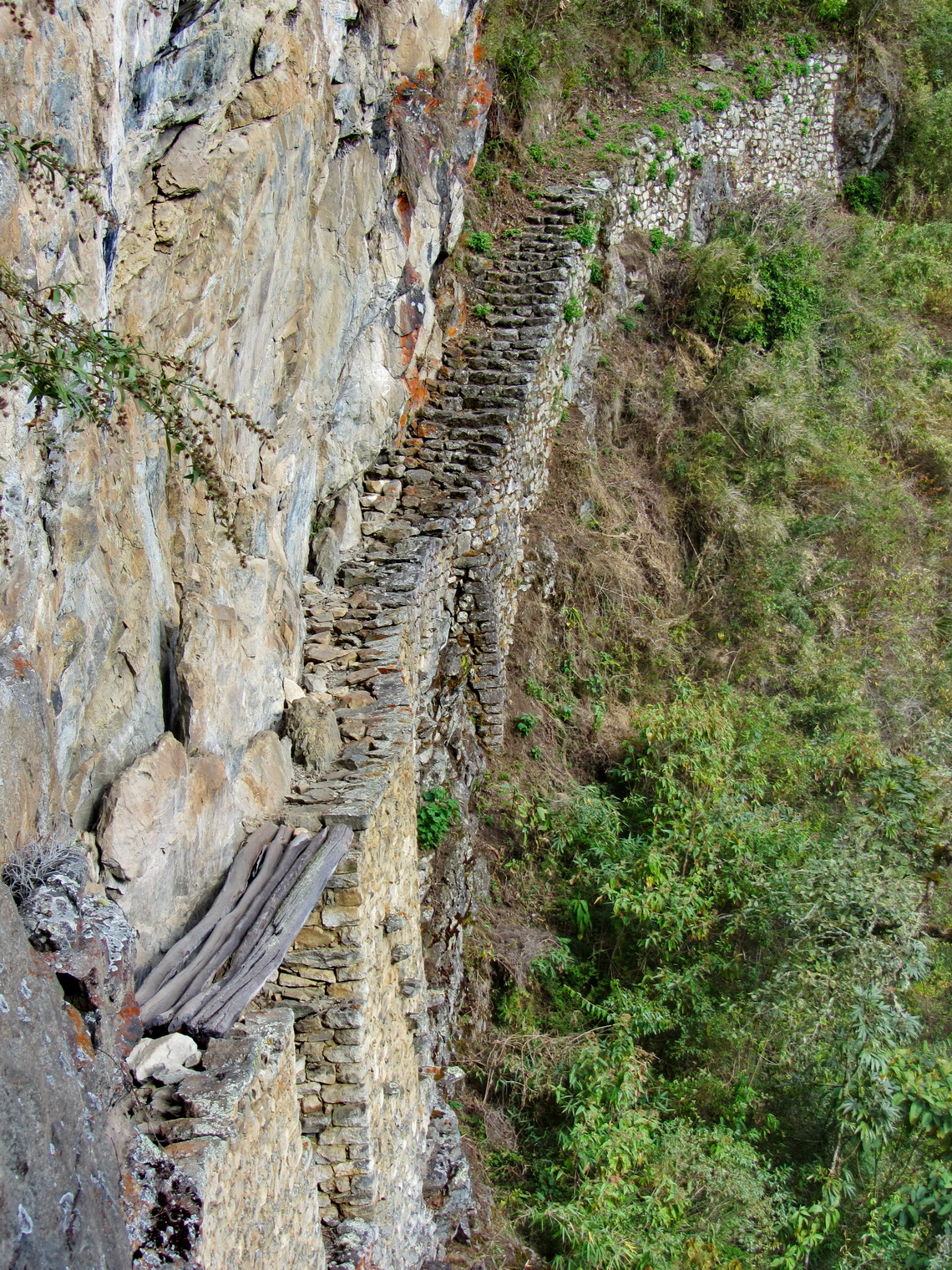 The Inca drawbridge