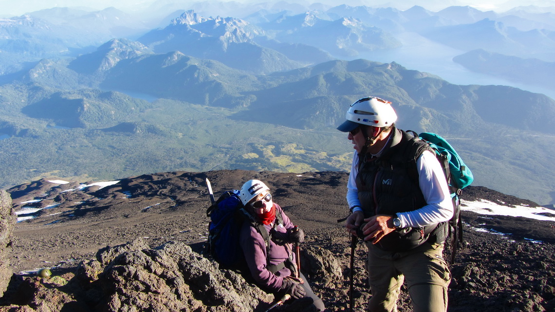 Marion and Leandro on the way to the summit