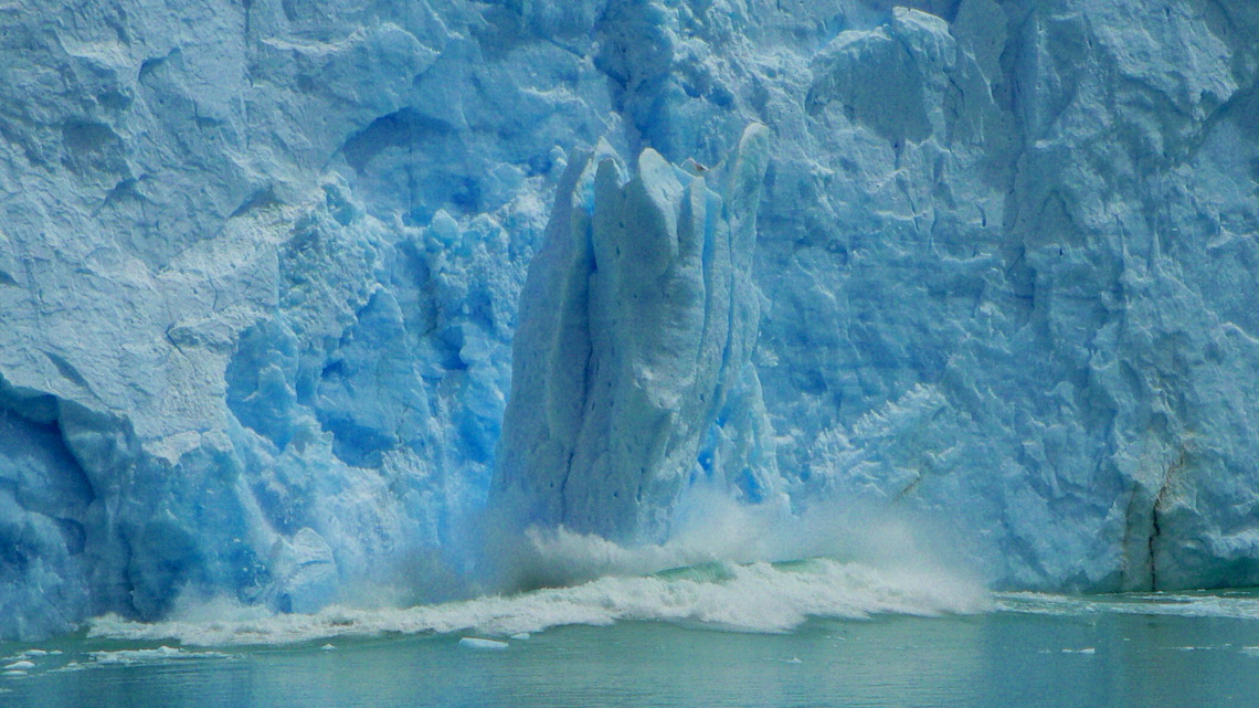 Collapsing ice tower, more than 30 meters high