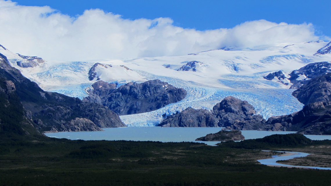 Glaciar Pingo seen from Mirador Zapata