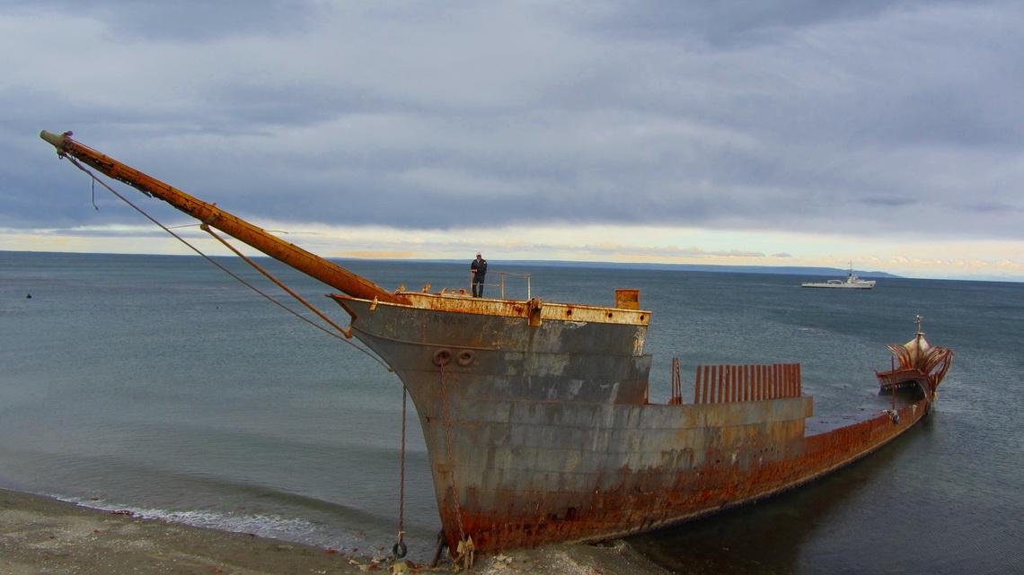 One of the wrecks on the shore South of Punta Arenas