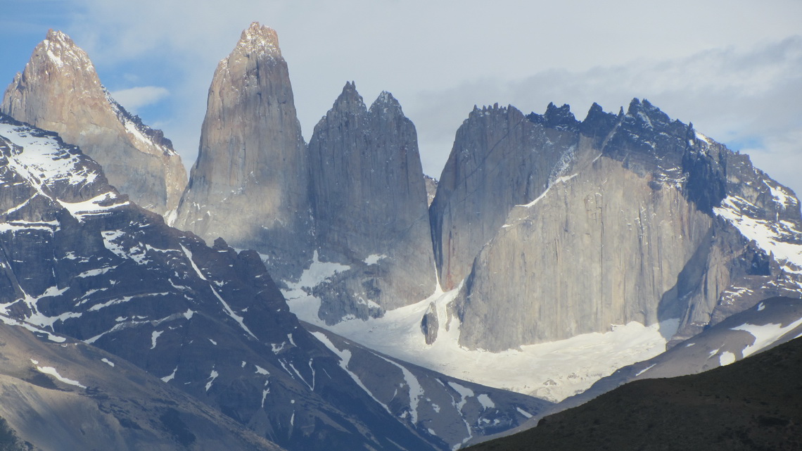 Torre Sur (2850m), Torre Central (2800m), Torre Norte (2600m) and Cerro Nido de Condor (2243m)