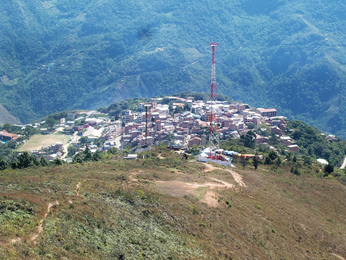 Coroico from the ridge to Cerro Uchamachi